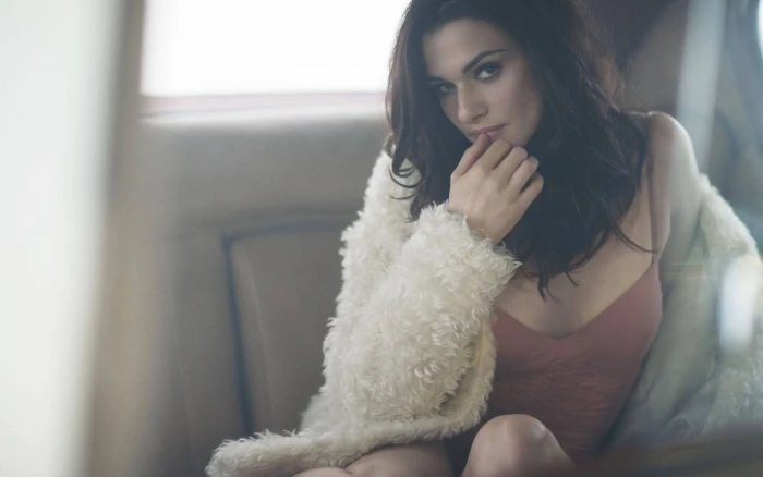 rachel weisz white furry coat actress hollywood 2k