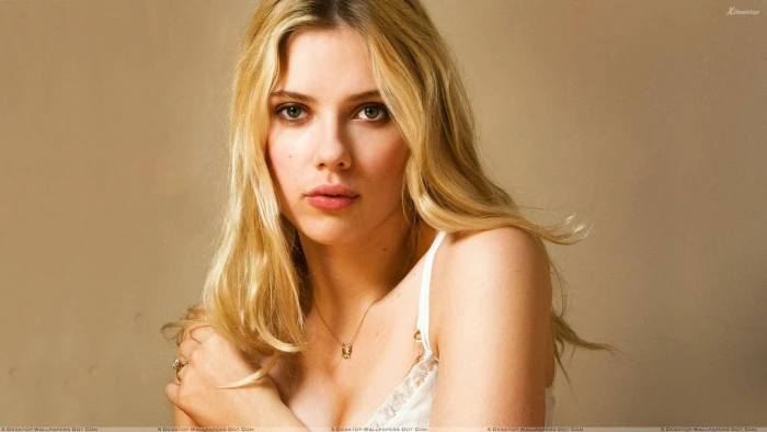 young scarlett johansson front pose actress hollywood
