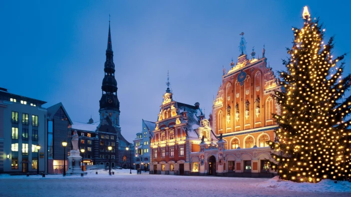 riga oldriga latvia xmas christmas tree winter square