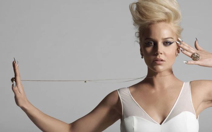 Australian actress Abbie Cornish 2k