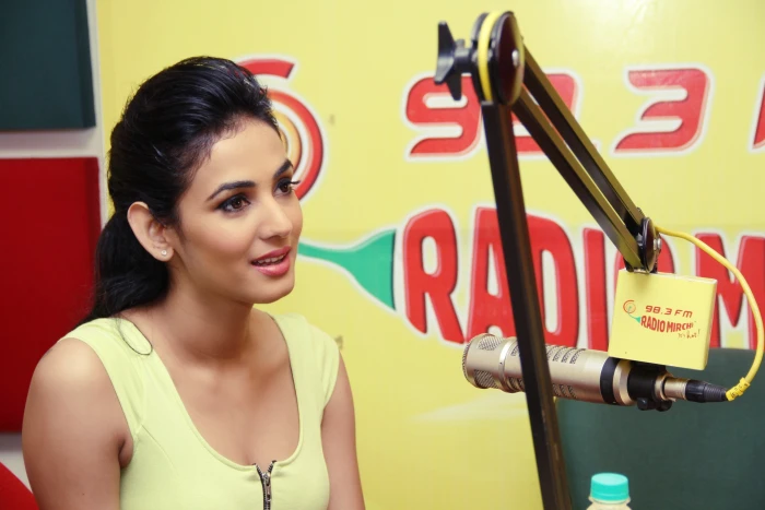 actress babe bollywood chauhan model sonal 2k