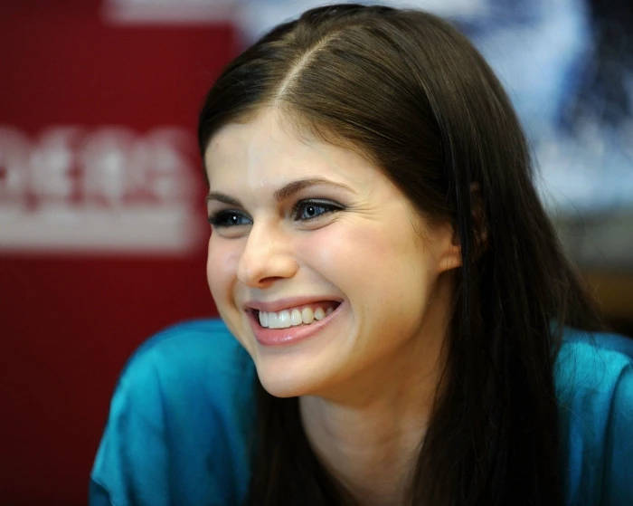 Actresses Alexandra Daddario portrait headshot smiling