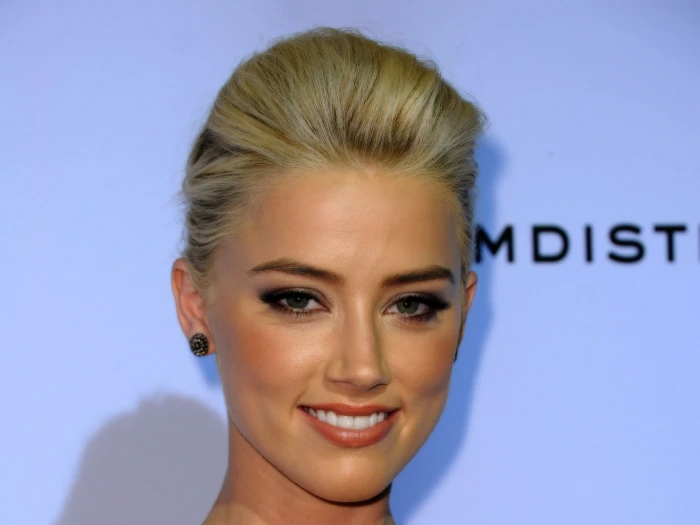 Actresses Amber Heard portrait women one person hair blue