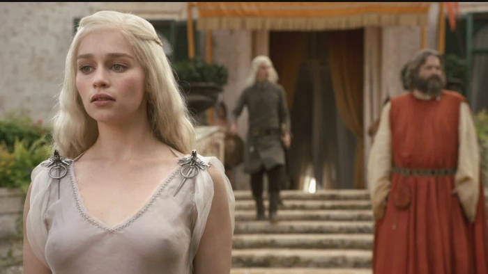 actress clarke daenerys dress emilia fire game hbo ice