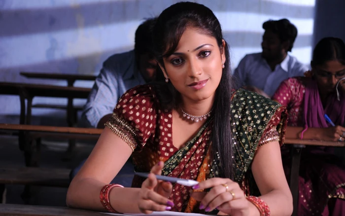 actress haripriya indian saree tollywood 2k