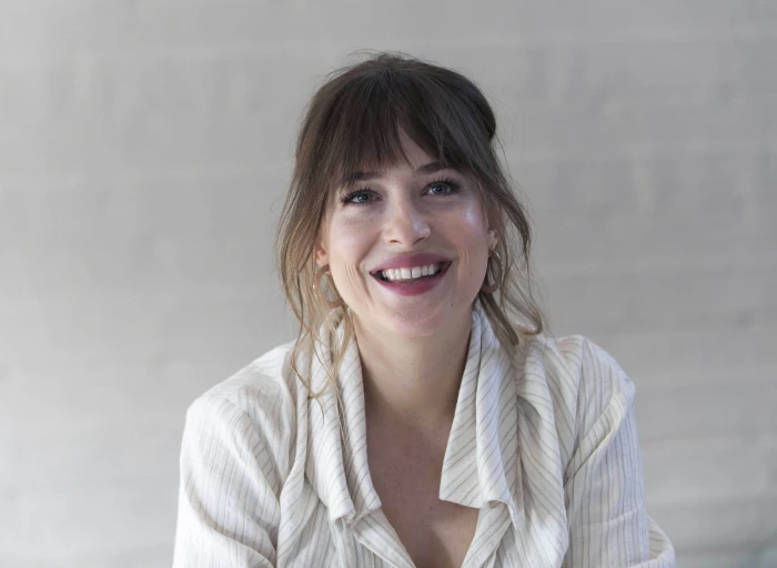 Actresses Dakota Johnson Earrings 2k