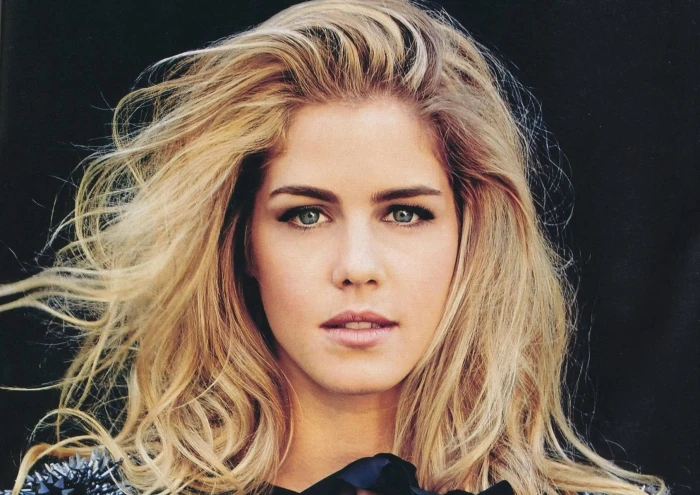 Actresses Emily Bett Rickards Blonde Face