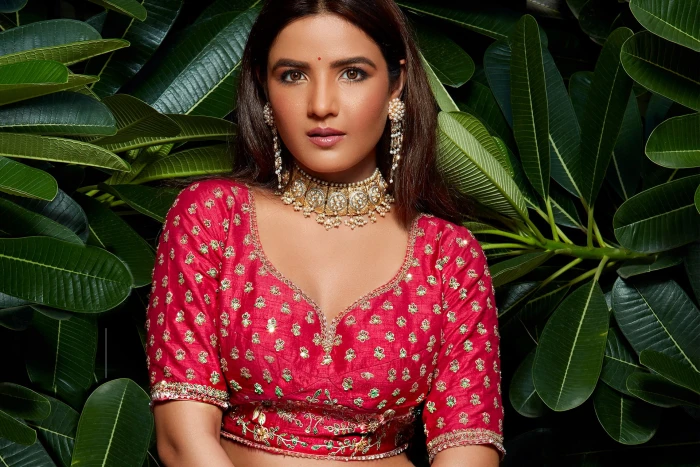 Actresses Jasmin Bhasin Black Hair Bollywood Brown Eyes