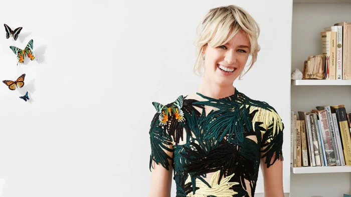 Actresses Mackenzie Davis Blonde