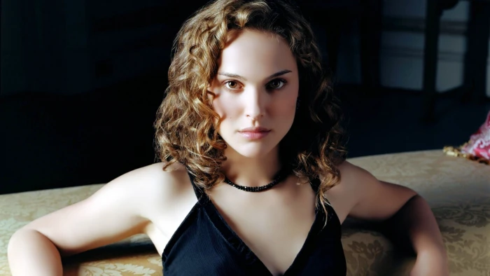 brunettes women actress natalie portman celebrity brown eyes curly hair tagnotallowedtoosubjective Abstract Photography HD Art