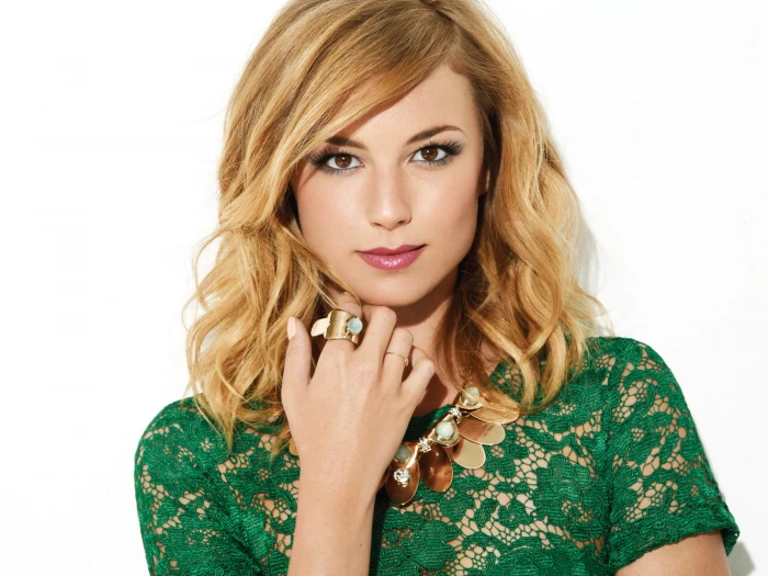 Emily Vancamp actress women white background simple 2k