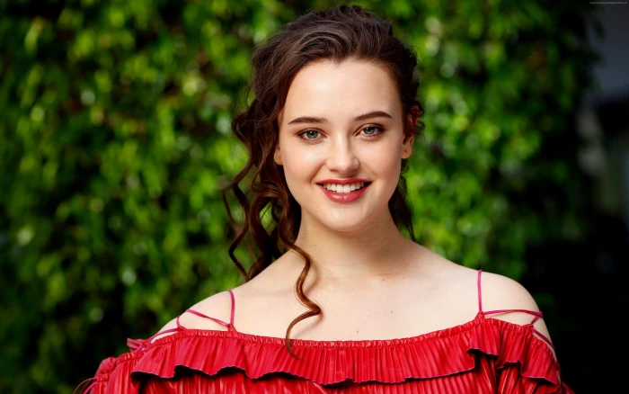 Katherine Langford portrait 2k