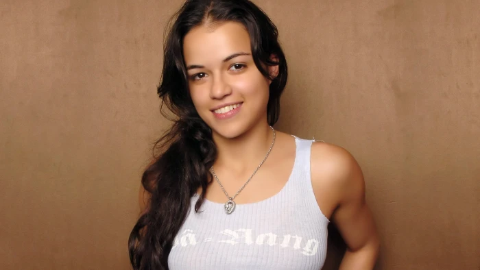 Michelle Rodriguez Smiling actress avatar celebrity hollywood actresses 2k