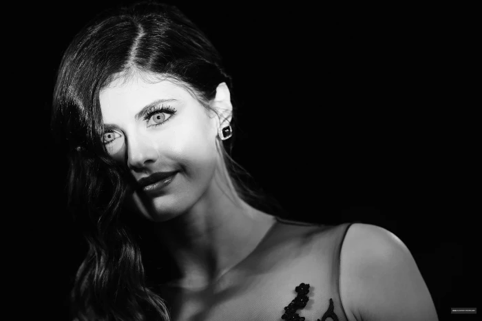 Alexandra Daddario women brunette face monochrome eyes 2k