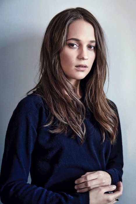 Alicia Vikander actress brunette pink lipstick brown eyes
