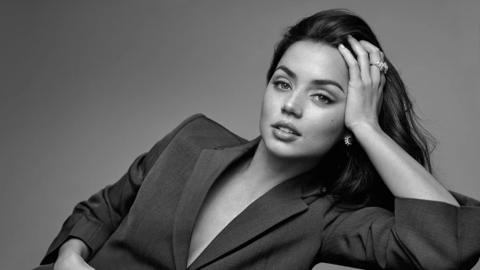 Ana de Armas actress monochrome looking at viewer open mouth 2k