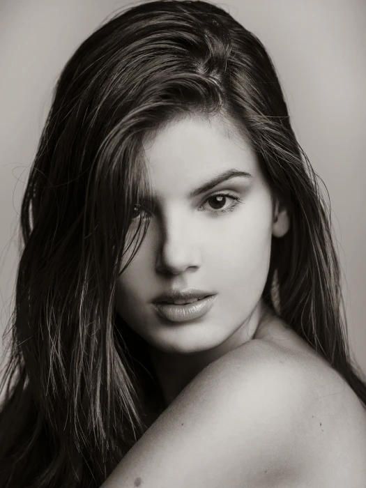 Camila Queiroz celebrity brunette women actress Brazilian