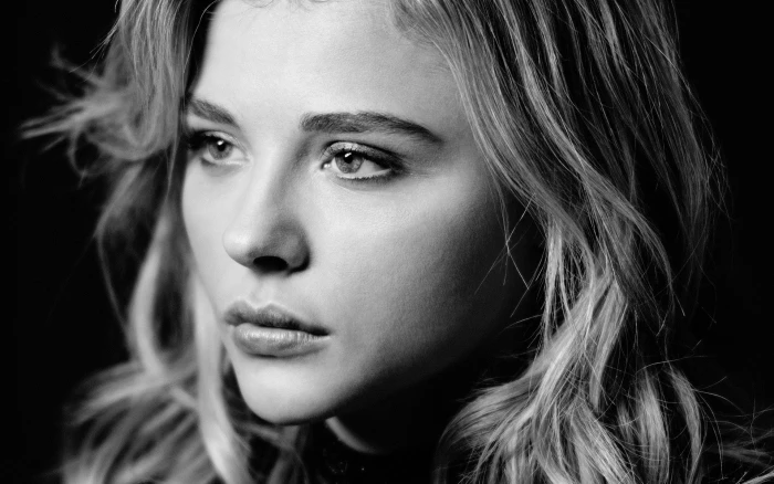 Chlo Grace Moretz women actress face monochrome