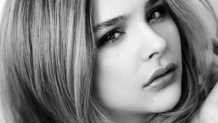 Chlo Grace Moretz women monochrome actress closeup face
