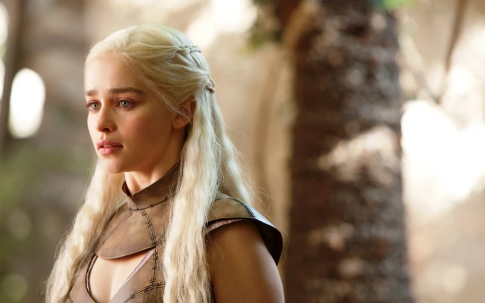 Daenerys Targaryen from Game Of Thrones Emilia Clarke TV platinum blonde