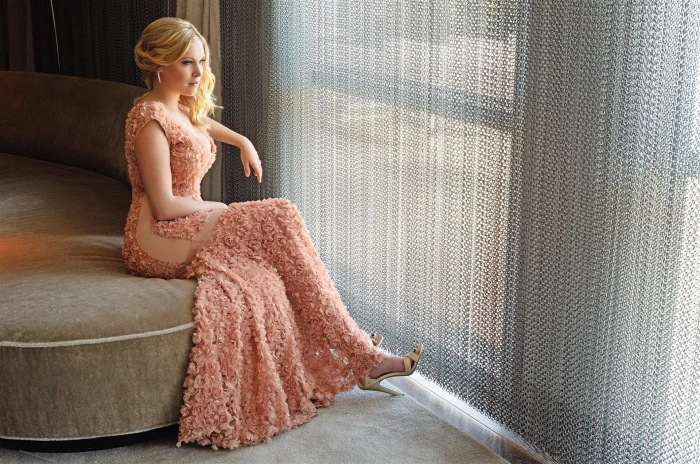 Celebrity Eliza Taylor Actress Blonde