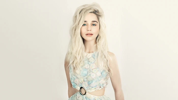 celebrity Emilia Clarke actress blonde simple background