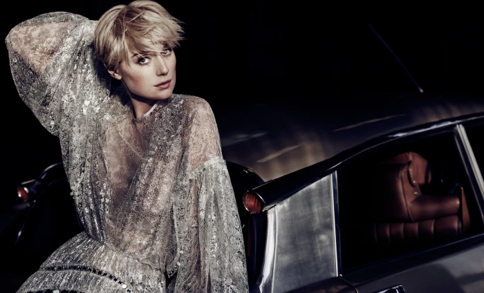 Elizabeth Debicki actress blonde car one person motor vehicle 2k