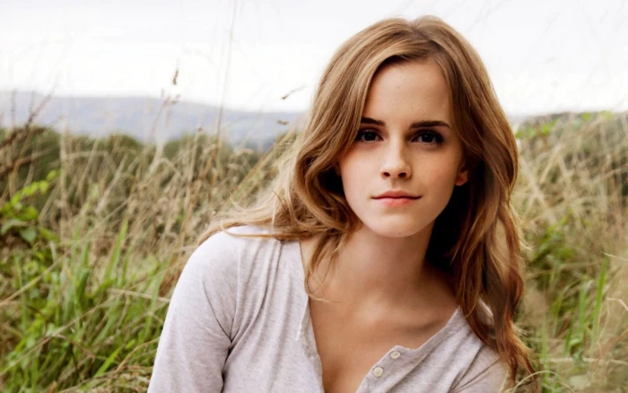 Emma Watson women blonde actress celebrity face outdoors