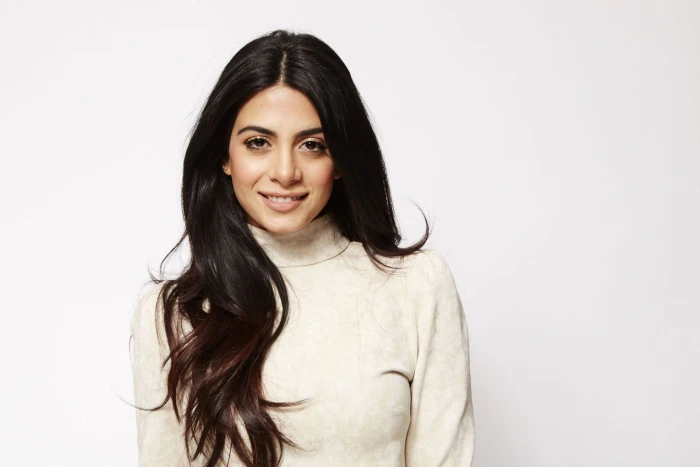 Emeraude Toubia actress brunette brown eyes smiling Canadian 2k