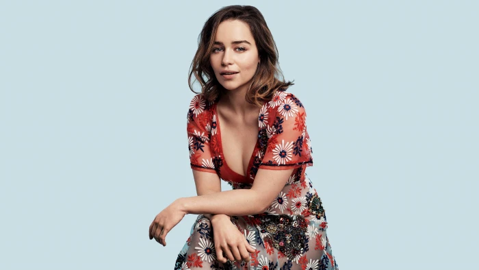 Emilia Clarke actress celebrity women simple background studio shot 2k