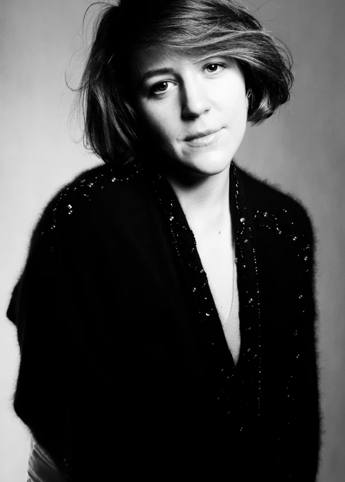 Gemma Whelan actress monochrome one person portrait looking at camera 2k