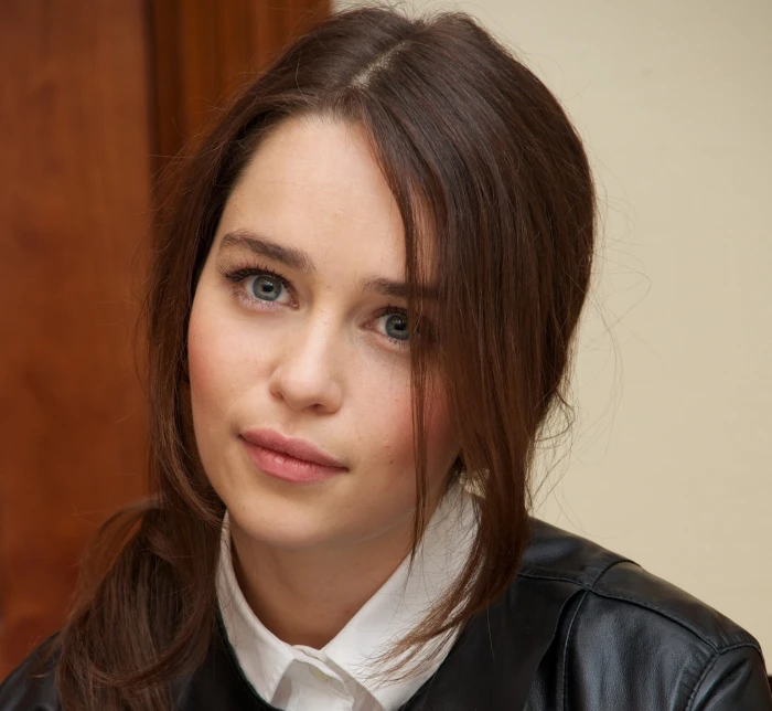 girl actress Emilia Clarke