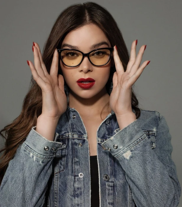Hailee Steinfeld women face actress singer lipstick jean jacket