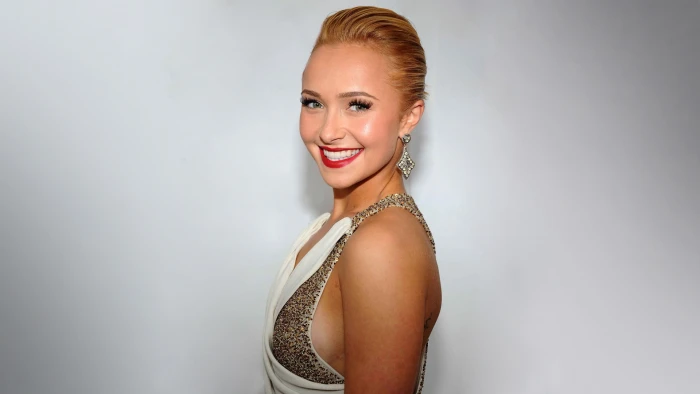 Hayden Panettiere blonde simple background actress smiling
