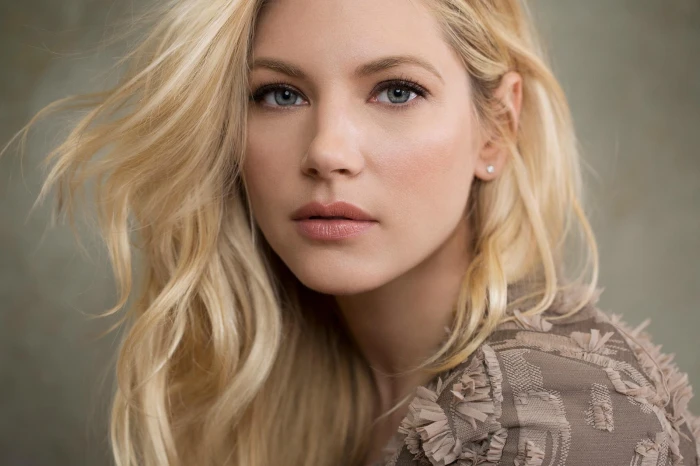 Katheryn Winnick blonde actress blue eyes looking at viewer