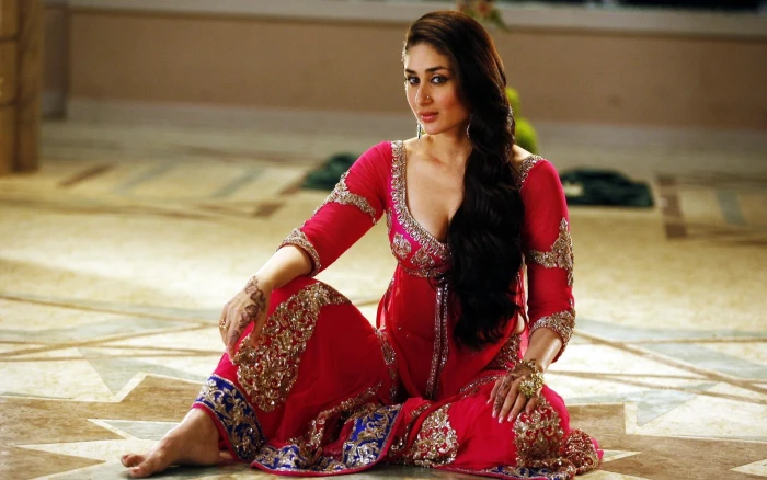 Kareena Kapoor in Agent Vinod indian actress