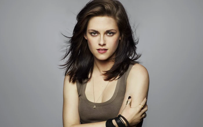 Kristen Stewart brunette green eyes actress necklace women 2k