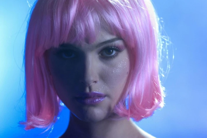 Natalie Portman closer movies face wigs pink hair makeup