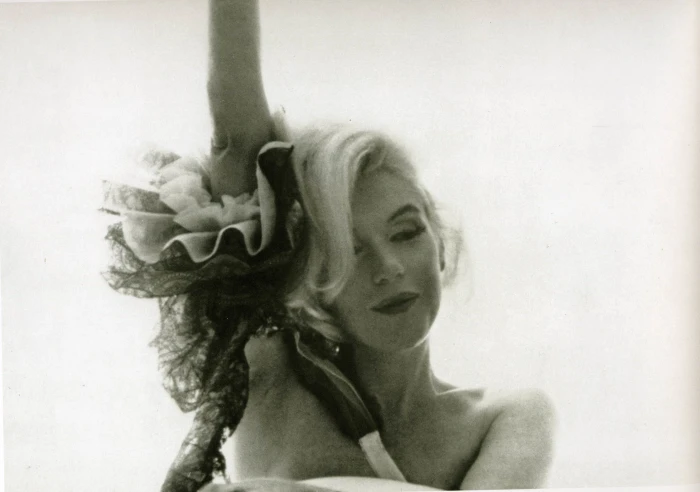 Marilyn Monroe actress women arms up portrait headshot 2k