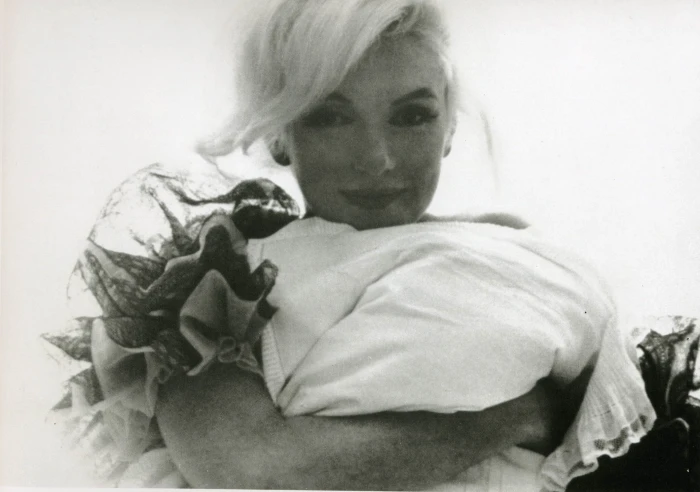 Marilyn Monroe women actress portrait one person looking at camera 2k