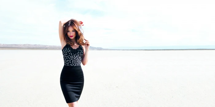 Olivia Wilde women actress brunette outdoors red lipstick 2k