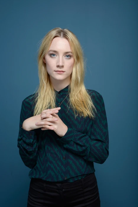 Saoirse Ronan actress blonde blue eyes women hair studio shot