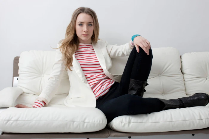 Saoirse Ronan actress blue eyes women looking at camera