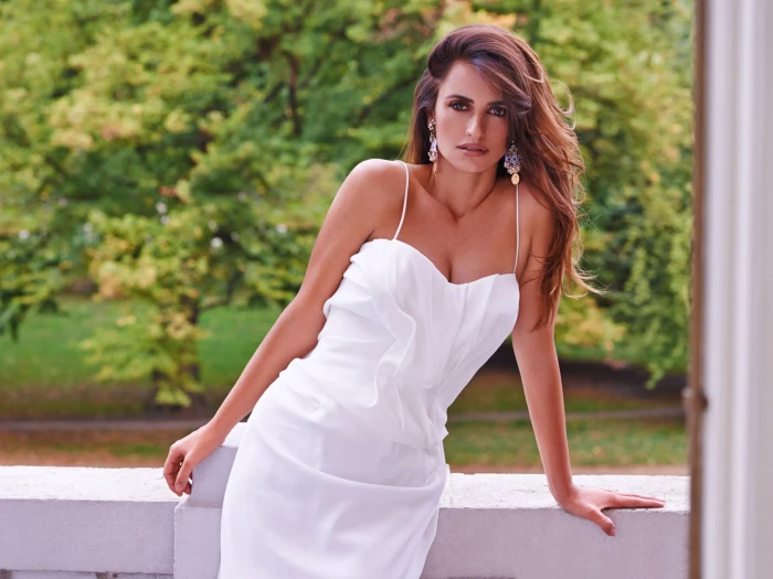 summer white dress actress beauty balcony Penelope Cruz