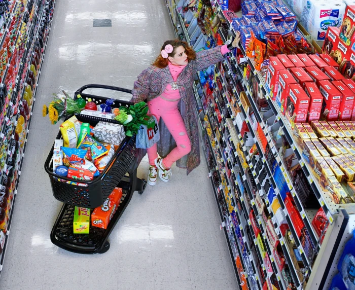 supermarket Kristen Stewart food shopping cart 2k