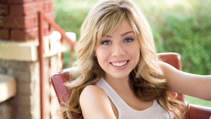untitled Jennette McCurdy celebrity actress smiling portrait