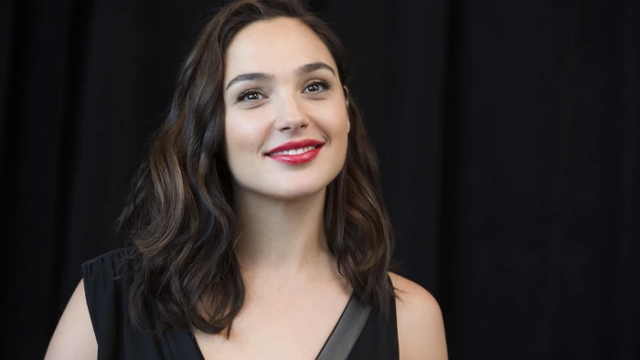 Virginie Ledoyen Gal Gadot women actress red lipstick brown eyes 2k