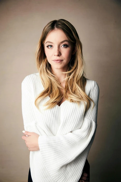 women blonde Sydney Sweeney actress portrait 2k