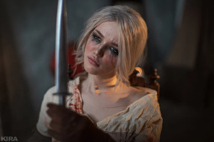 Lada Lyumos cosplay Ciri The Witcher knife depth of field