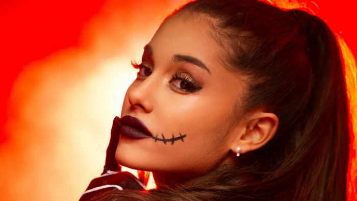 ariana grande HD 2k